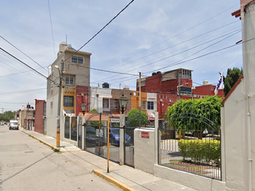 CASA EN CALLE SIERRA DE GUADALUPE, COL. JOYAS DE CUAUTITLAN, CUAUTITLAN. ¡NO CREDITOS!