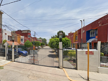 CASA EN CALLE SIERRA DE GUADALUPE, COL. JOYAS DE CUAUTITLAN, CUAUTITLAN. ¡NO CREDITOS!
