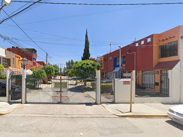 CASA EN CALLE SIERRA DE GUADALUPE, COL. JOYAS DE CUAUTITLAN, CUAUTITLAN. ¡NO CREDITOS!