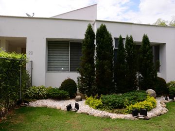 VENTA CASA  - JAMUNDI  - COLOMBIA
