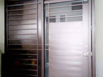 3 STOREY TOWNHOUSE FOR SALE AT STA. ANA, MANILA