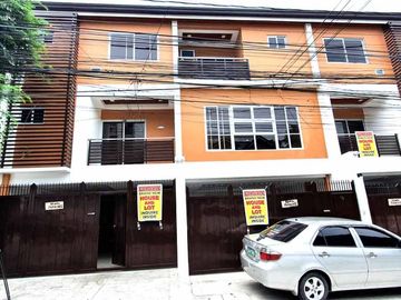3 Storey Townhouse for sale in V Luna Brgy Pinyahan near Teacher Village Diliman Quezon City