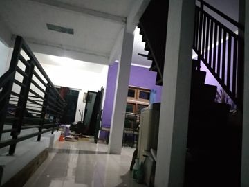 Rumah 3 Lantai Dalam Perumahan GDC Dekat Alun - Alun Depok