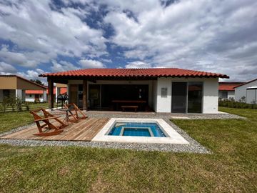Casa campestre en venta El Caimo Armenia Tres colinas
