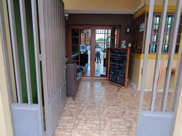CASA COMERCIAL EN ZONA NORTE SECTOR GASTRONÓMICO DE PORTOVIEJO