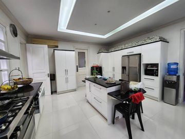 CDN - FOR SALE: 5 Bedroom House in Ayala Alabang Village, Muntinlupa City