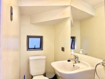Se vende casa segura en condominio cerrado, 3 piezas 3 baños, sector Rauquen, Curicó