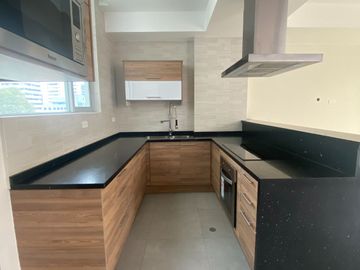 SUITE DE VENTA POR ESTRENAR UBICADO EN LA FLORESTA 82 METROS, BALCON, PRIMER PISO $115.000