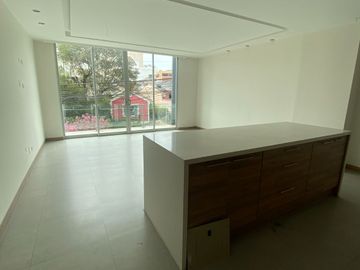 SUITE DE VENTA POR ESTRENAR UBICADO EN LA FLORESTA 82 METROS, BALCON, PRIMER PISO $115.000