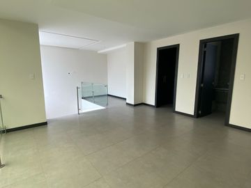 SUITE DE VENTA POR ESTRENAR UBICADO EN LA FLORESTA 82 METROS, BALCON, PRIMER PISO $115.000