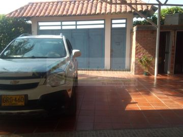 VENDEMOS FINCA EN LA VEREDA TARQUI DEL MUNICIPIO DE FLANDES.