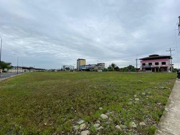 TERRENO EN VENTA EN URB ESTEBAN QUIROLA DE MACHALA