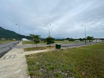 TERRENO EN VENTA EN URB ESTEBAN QUIROLA DE MACHALA