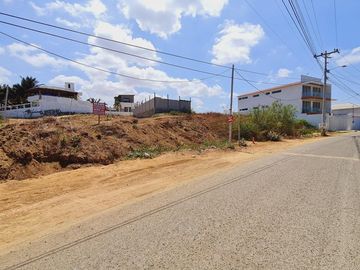 Venta de Terreno esquinero en el sector Punta Blanca, entrada 5, Santa Elena
