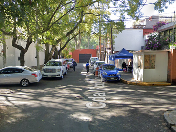 HERMOSA Y ENORME CASA EN COYOACAN MUY POR DEBAJO DE SU VALOR!!!!