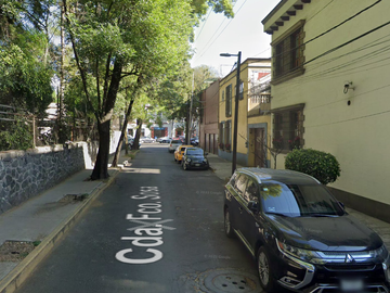 HERMOSA Y ENORME CASA EN COYOACAN MUY POR DEBAJO DE SU VALOR!!!!