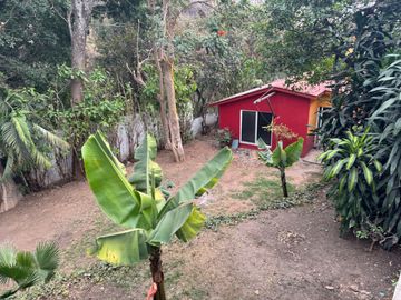 AMPLIA CASA CON EXCELENTE UBICACIÓN EN TLALTENANGO