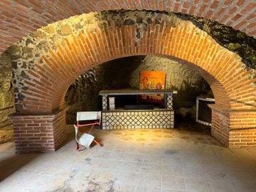 AMPLIA CASA CON EXCELENTE UBICACIÓN EN TLALTENANGO