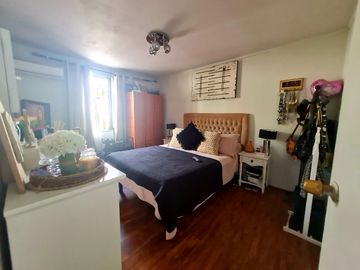 Hermosa y gran propiedad para familia numerosa, en barrio residencial