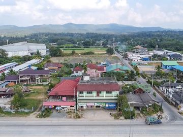 Land and Building in San Sai for Sale