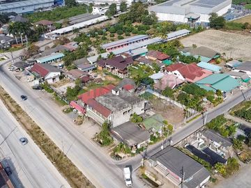 Land and Building in San Sai for Sale