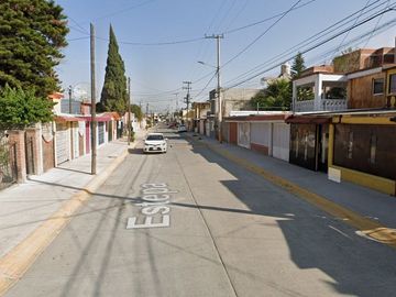 ¡APROVECHA ESTA INCREÍBLE OPORTUNIDAD PARA HACER CRECER TU PATRIMONIO! Casa en REMATE BANCARIO Fraccionamiento Izcalli San Pablo, Tultitlán, México