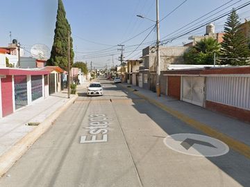 ¡APROVECHA ESTA INCREÍBLE OPORTUNIDAD PARA HACER CRECER TU PATRIMONIO! Casa en REMATE BANCARIO Fraccionamiento Izcalli San Pablo, Tultitlán, México