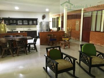 VENDEMOS HERMOSA FINCA EN EL CARMEN DE ÁPICALA.