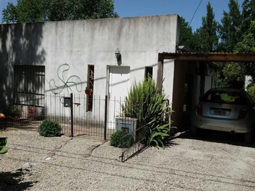 Casa De 2 Habitaciones Con Todos Los Servicios. (verónica, Partido De Punta Indio).