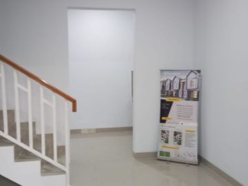 DIJUAL RUMAH SIAP HUNI MURAH DI PERUMAHAN JATISARI JATIASIH BEKASI DEKAT MABES TNI CILANGKAP JUAL