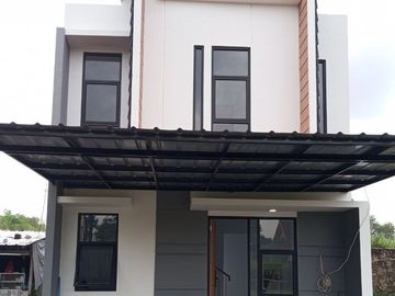 DIJUAL RUMAH SIAP HUNI MURAH DI PERUMAHAN JATISARI JATIASIH BEKASI DEKAT MABES TNI CILANGKAP JUAL