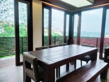 Spacious 6 Bedrooms House with Pool in Uphill Royale Cebu