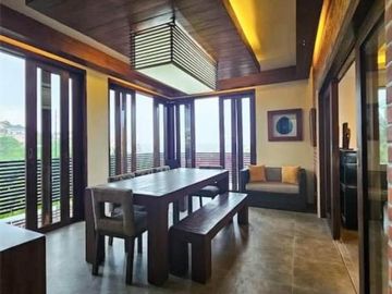 Spacious 6 Bedrooms House with Pool in Uphill Royale Cebu