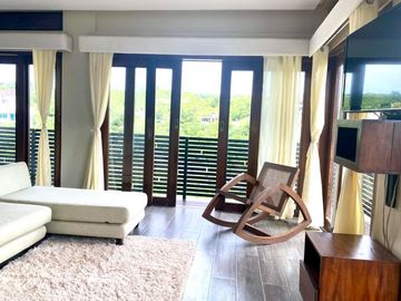 Spacious 6 Bedrooms House with Pool in Uphill Royale Cebu