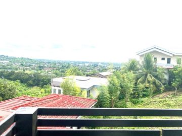 Spacious 6 Bedrooms House with Pool in Uphill Royale Cebu