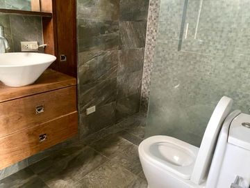 Spacious 6 Bedrooms House with Pool in Uphill Royale Cebu