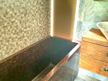 Spacious 6 Bedrooms House with Pool in Uphill Royale Cebu