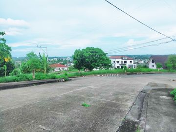 Spacious 6 Bedrooms House with Pool in Uphill Royale Cebu
