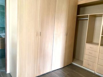 Spacious 6 Bedrooms House with Pool in Uphill Royale Cebu