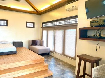 Spacious 6 Bedrooms House with Pool in Uphill Royale Cebu