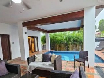 Spacious 6 Bedrooms House with Pool in Uphill Royale Cebu