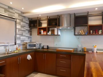173.5 sq.m. upscale beach condo unit in a resort community-Lapu-Lapu City @ P15M