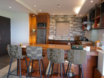 173.5 sq.m. upscale beach condo unit in a resort community-Lapu-Lapu City @ P15M