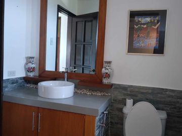 173.5 sq.m. upscale beach condo unit in a resort community-Lapu-Lapu City @ P15M