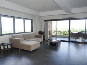 173.5 sq.m. upscale beach condo unit in a resort community-Lapu-Lapu City @ P15M