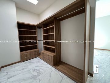 CASA EN VENTA EN ASTURIAS CON PATIO AMPLIO