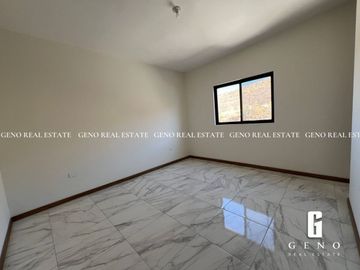 CASA EN VENTA EN ASTURIAS CON PATIO AMPLIO