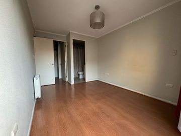 REBAJADO!! Cómodo Dpto 2 Dorm 2 Baño, Estac. y Bod. en Barrio Histórico