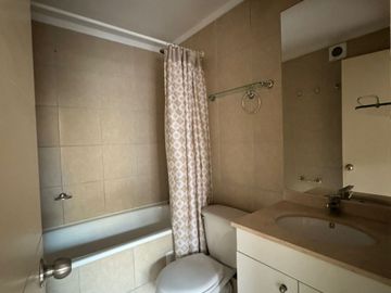 REBAJADO!! Cómodo Dpto 2 Dorm 2 Baño, Estac. y Bod. en Barrio Histórico