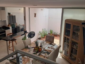 VENTA CASA ESQUINERA SECTOR PRADOS DEL ESTE